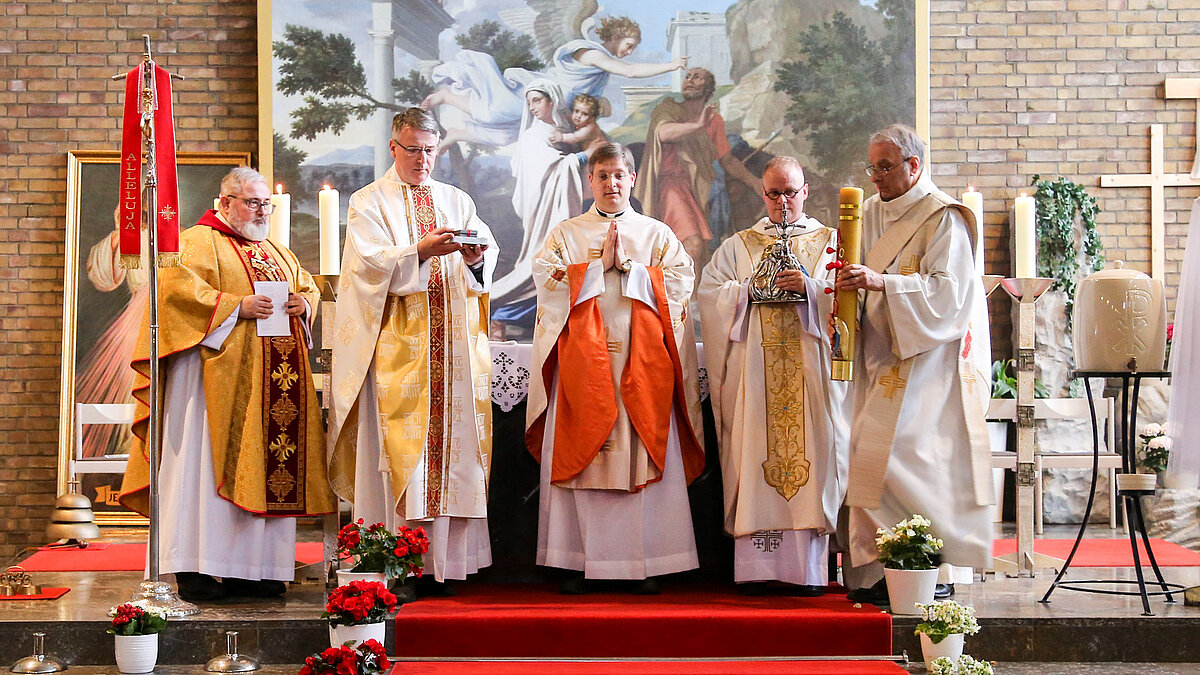 Przeprowadzka do nowego kościoła / Umzug in die neue Kirche
